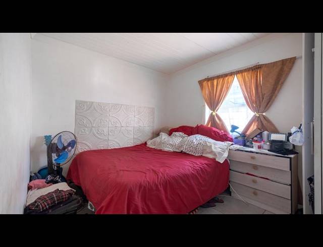 2 BEDROOM HOUSE FOR SALE IN GROENHEUWEL